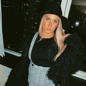 Meet your Posher, Julia